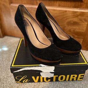 Pour La Victoire Alvery black suede heel platform round toe stiletto heel sz 9.5
